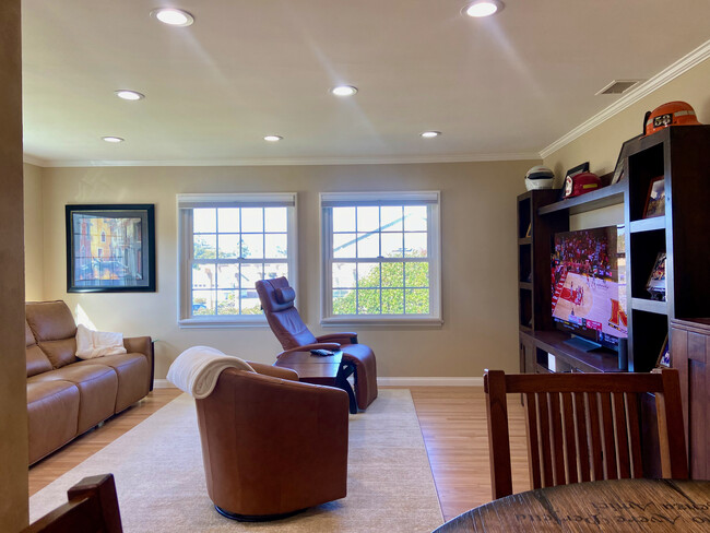 Living room - 21806 Redbeam Ave