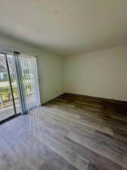 Building Photo - 212 Suffolk F