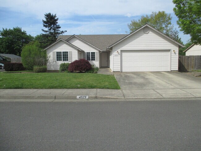 Building Photo - 4523 Wildcherry Dr SE