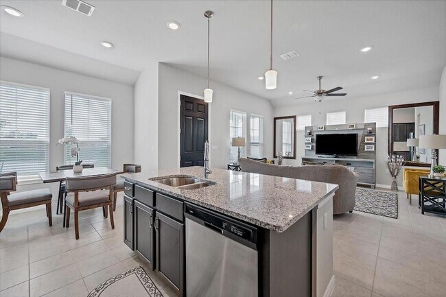 Building Photo - 125 Harborside Dr