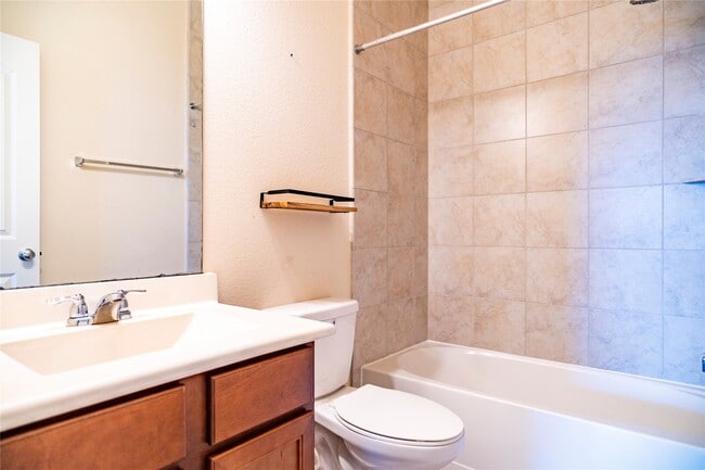 Building Photo - 7115 Ironwood Forest Dr