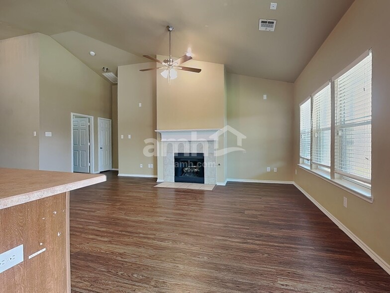 Building Photo - 9000 Stone Mill Ln