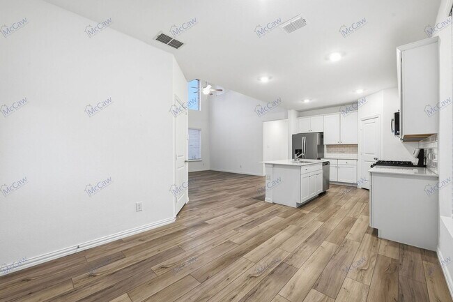 Building Photo - 10037 Little Tree Ln