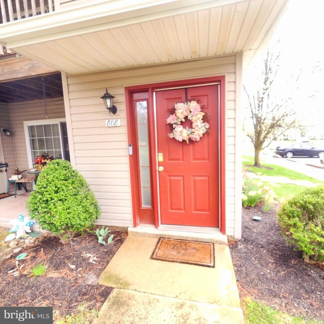 Building Photo - 808 Briarwood Ct
