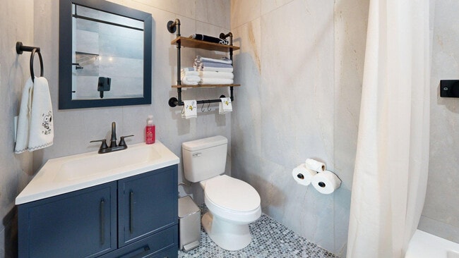 Building Photo - 200 Bucknell Ct