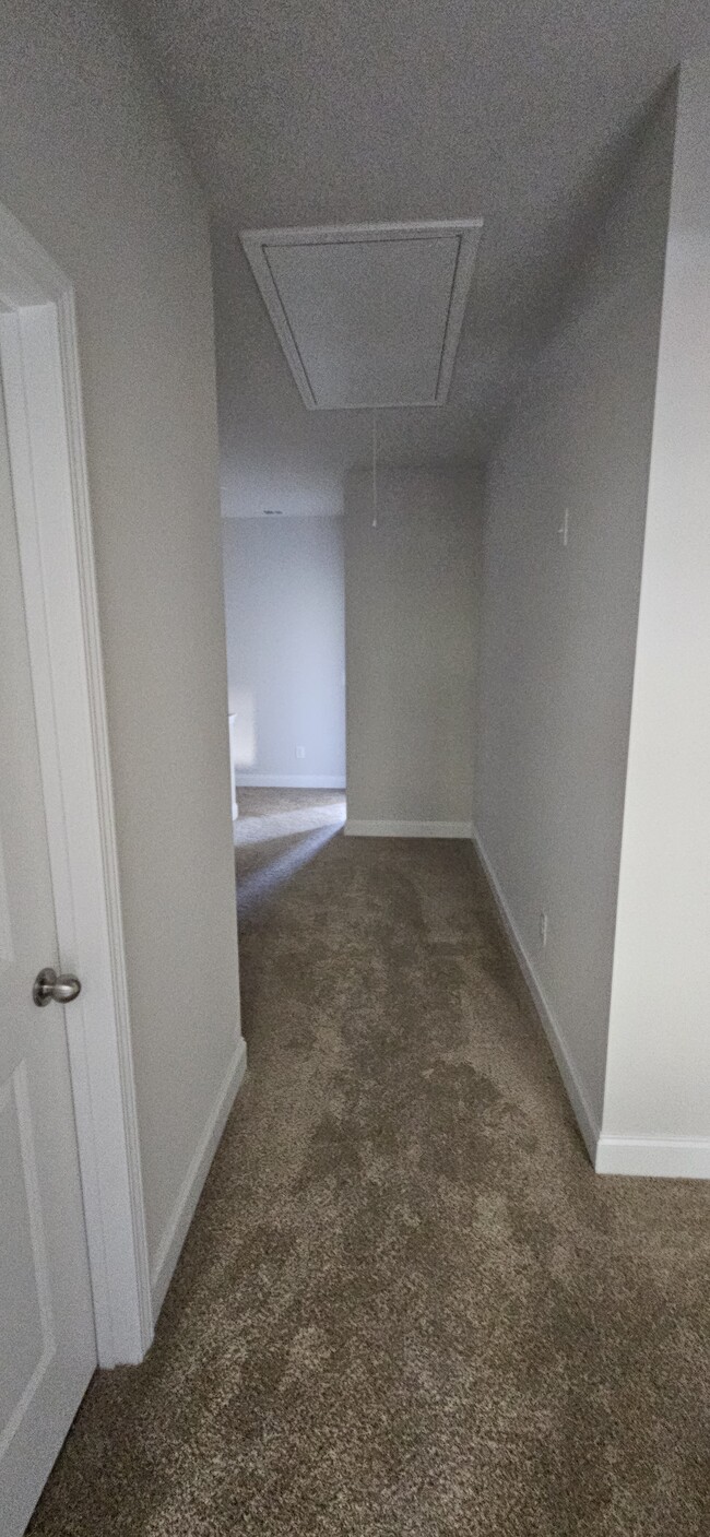 Building Photo - 1240 Ainsworth Alley