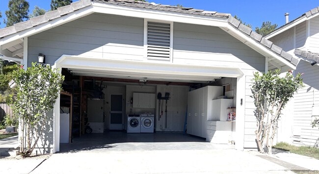 Building Photo - 12168 Waverly Downs Ln