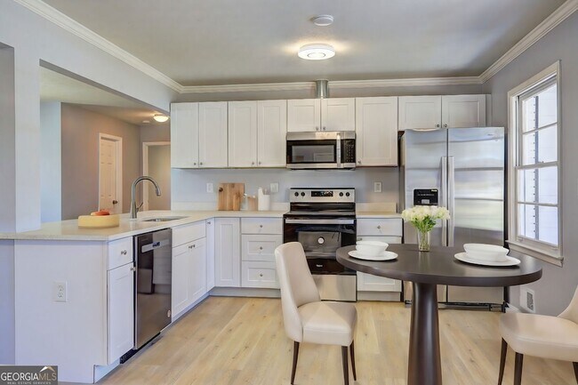 Building Photo - 469 Dogwood Dr NW