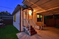 Building Photo - 9734 La Vista Dr