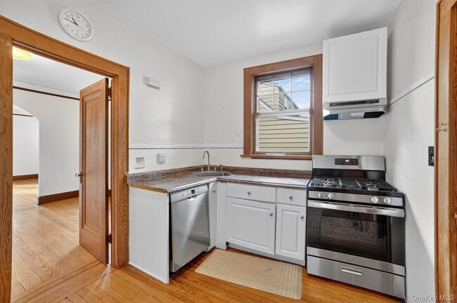 Building Photo - 64 Elmore Ave