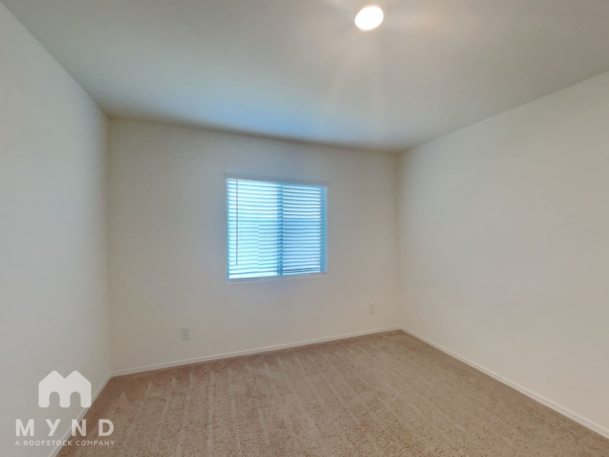 Building Photo - 1557 E Caballero Dr