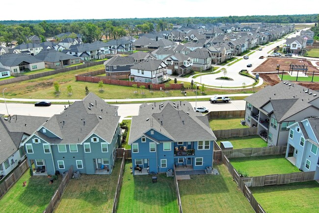 Building Photo - 1523 Cathedral Bend Drive