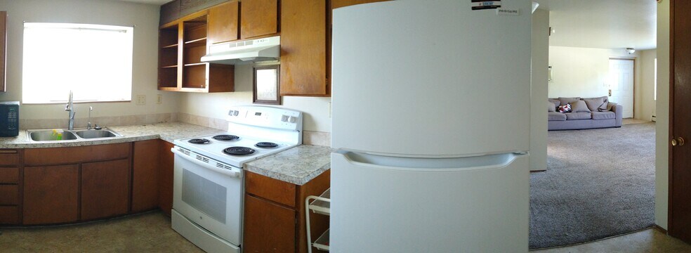 Building Photo - 1117 Cedar Ln