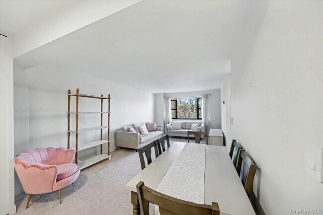 Building Photo - 505 Central Ave