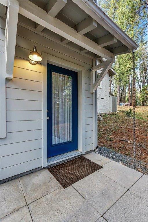 Building Photo - 301 Woodpecker Ln