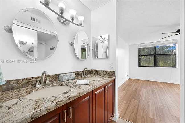 Building Photo - 3150 NW 42nd Ave