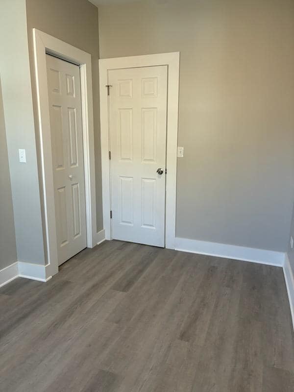 Building Photo - 1542 Victoria Ave