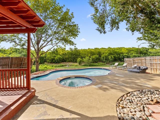 Building Photo - 1339 Barclay Dr