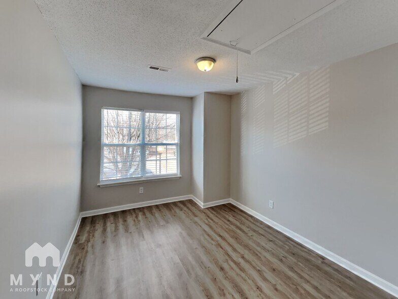 Building Photo - 115 Heritage Creek Way