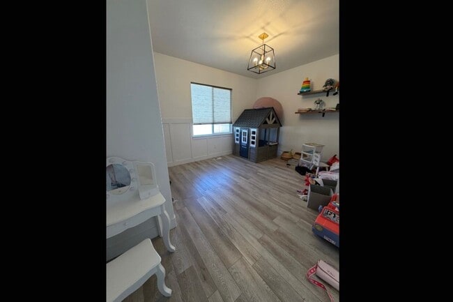 Building Photo - 98 S Serrata Ln