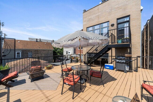Building Photo - 2031 W Coulter St