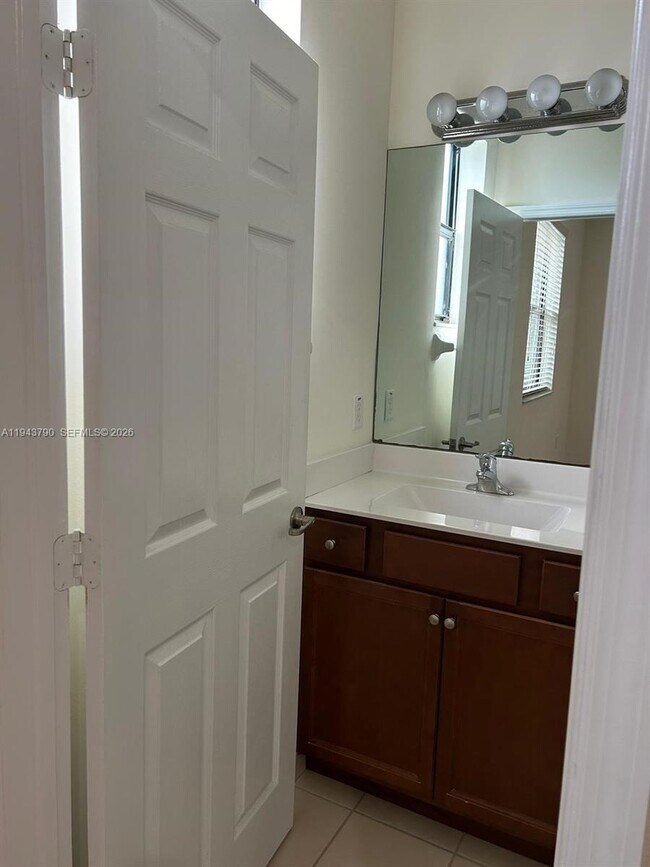 Building Photo - 9332 W 33rd Ln