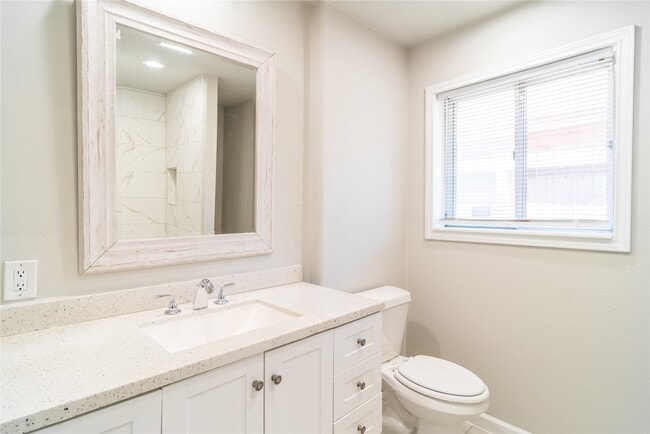 Building Photo - 11623 Rowan Ln