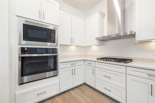 Building Photo - 5613 Lightning Whelk Ln