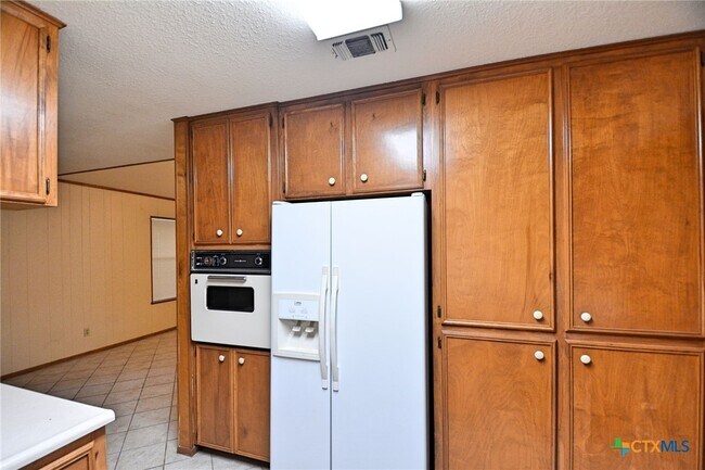 Building Photo - 788 Mary Preiss Dr