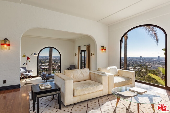 Building Photo - 8440 Harold Way