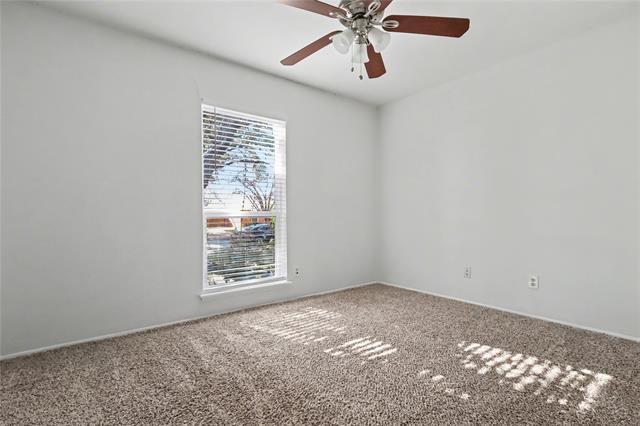 Building Photo - 921 Middle Cove Dr