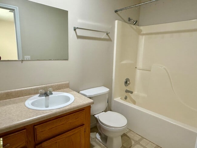 Building Photo - 3 Bedroom/2 Bathroom Home in Paragould AR - $1,225/month