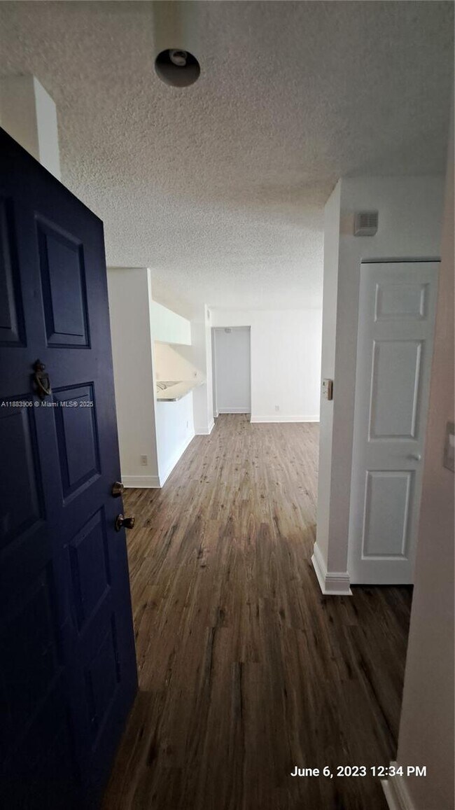 Primary Photo - 15770 SW 106th Terrace