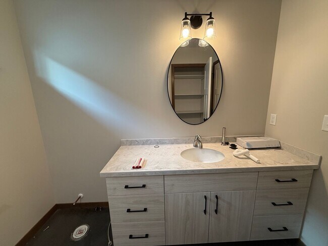 Building Photo - 115 4th St SW