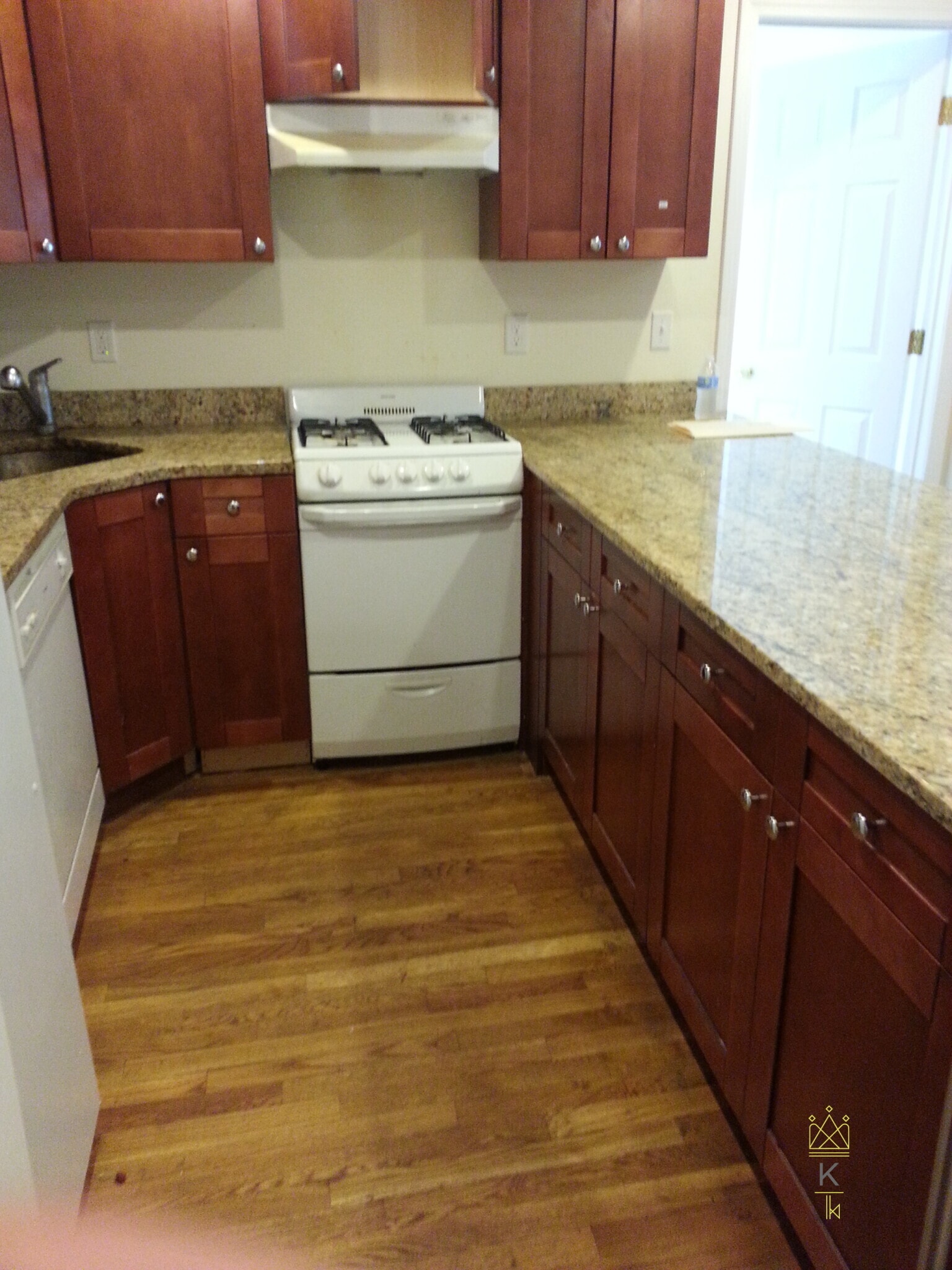 Building Photo - 62 Egmont St