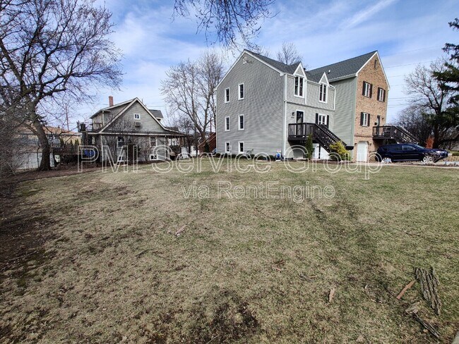 Building Photo - 4946 Florence Ave