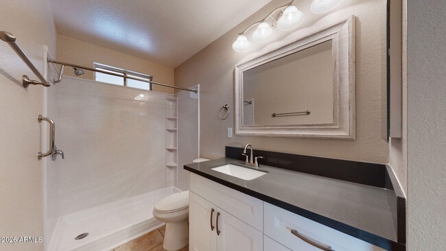 Building Photo - 1330 W 13th St