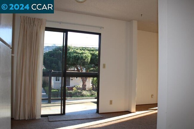 Building Photo - 1531 Liberty St