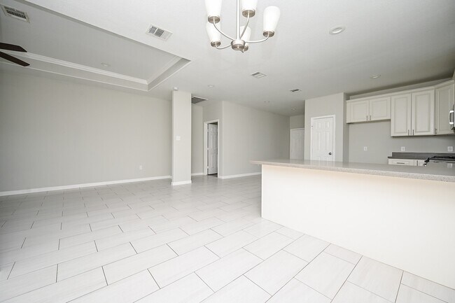 Building Photo - 4632 Galesburg St