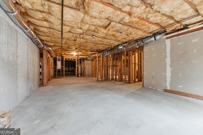 Building Photo - 2570 Wood Creek Ct NE