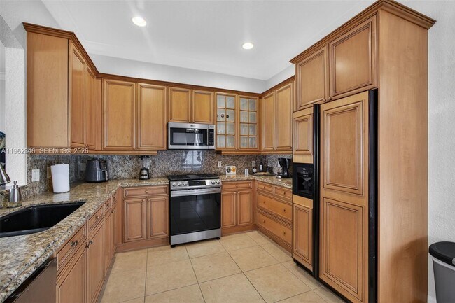 Building Photo - 240 Isle Verde Way