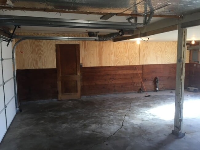 Building Photo - Fully Updated 2 Bedroom 1 Bath with 2 Stall Attatched Garage