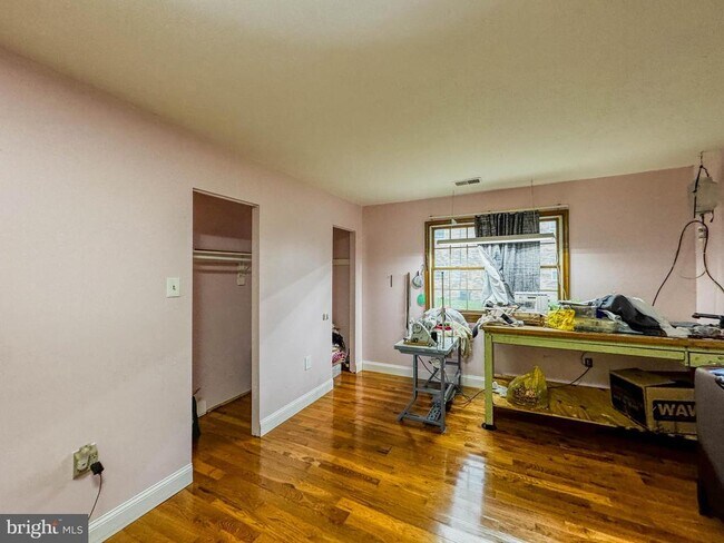 Building Photo - 1294 Cooper St