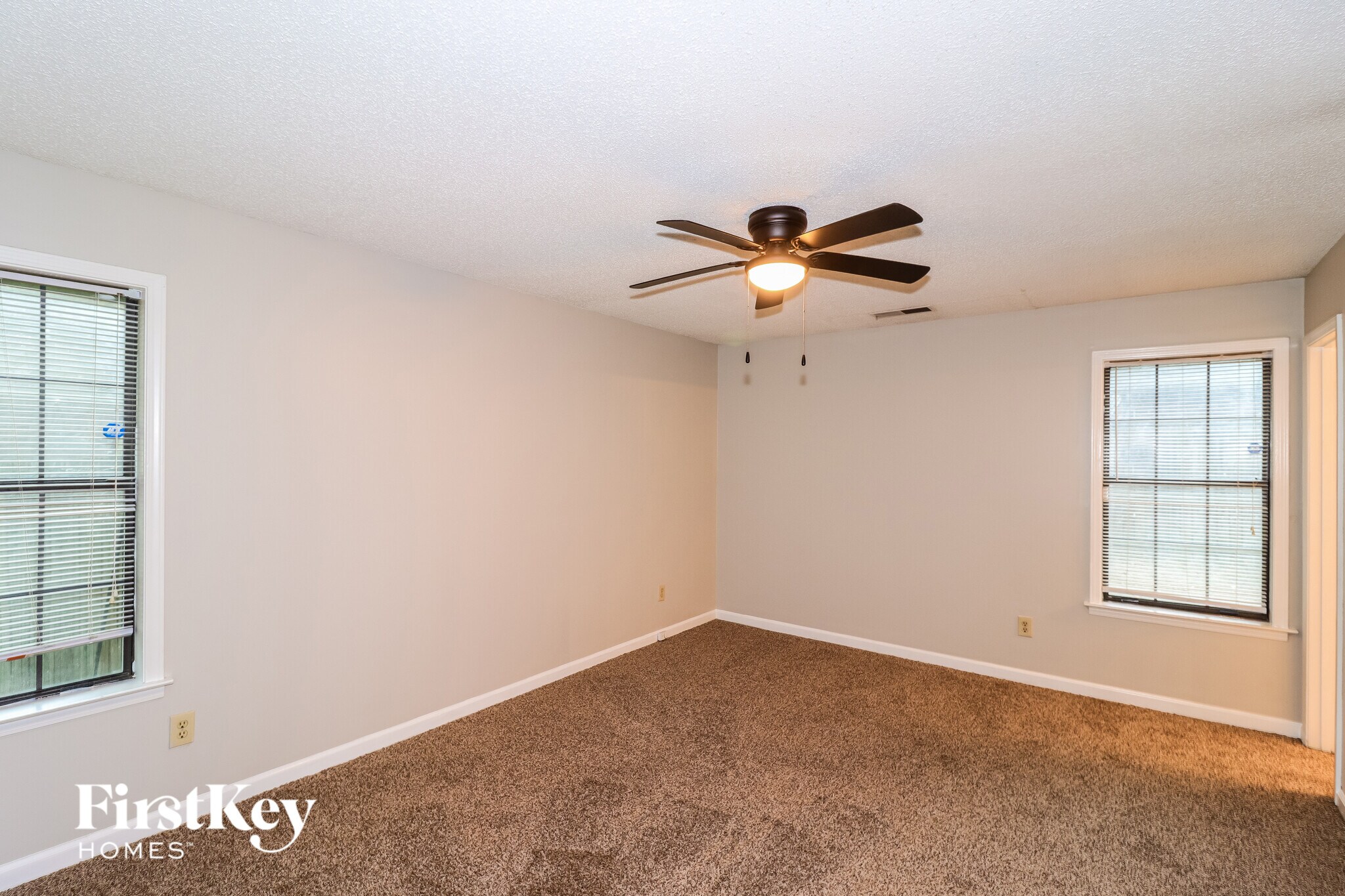 Building Photo - 6990 Scepter Cove