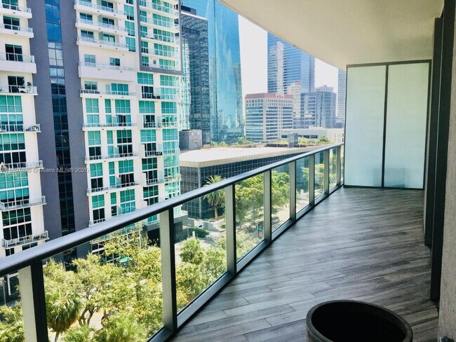 Building Photo - 1100 S Miami Ave