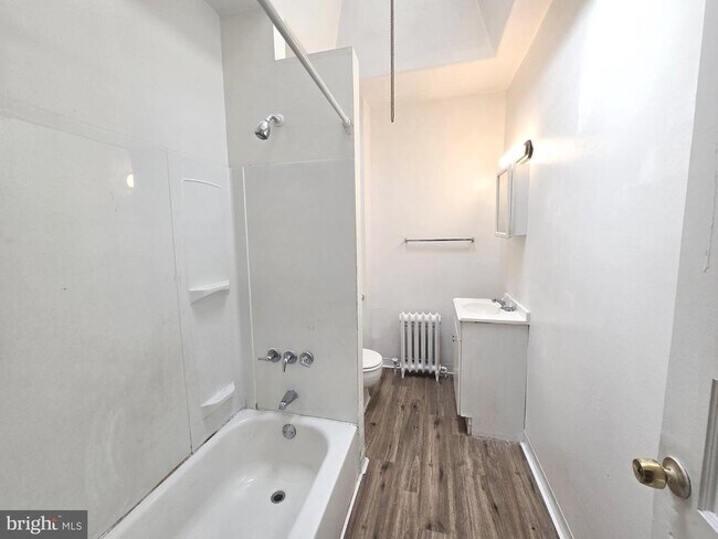Building Photo - 925 S 59th St