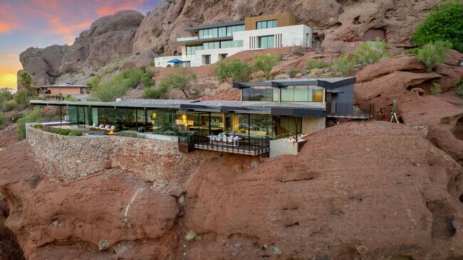 Building Photo - 4925 E Red Rock Dr