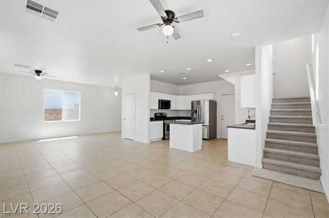 Building Photo - Inviting 3-Bedroom Home with Oversized Loft in Gated Southwest Community