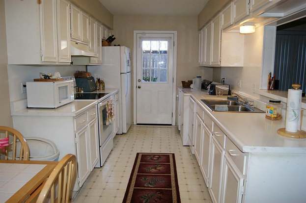 Building Photo - 13140 Trail Hollow Dr