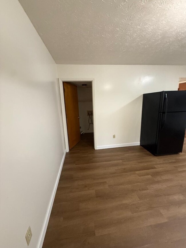 Building Photo - 3717 Trent Cir